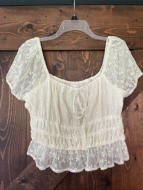 Japna Lace Crop Top in Cream with Puff Sleeves